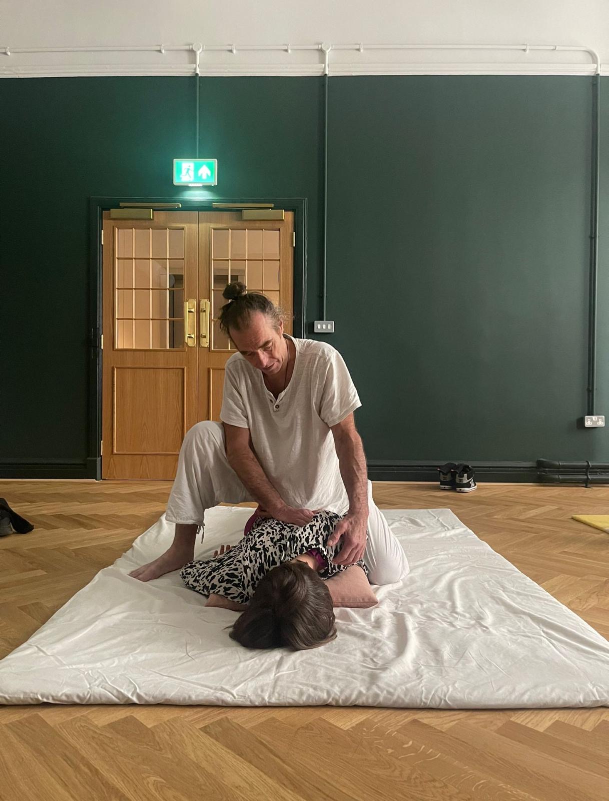Shiatsu Massage (sheet and floor)